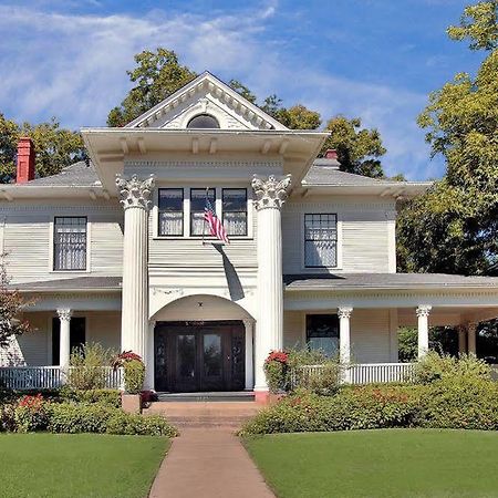 The Corinthian Bed And Breakfast Dallas Exterior photo